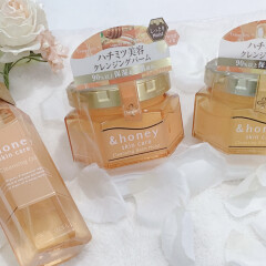 ヘアケアで有名な＆ｈｏｎｅｙからクレンジングが登場🍯🐝