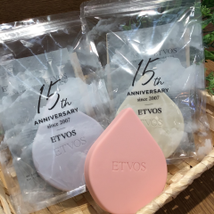 ETOVS リラクシングマッサージブラシ★