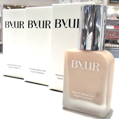 【ByUR】 リキッドファンデ うるおいとけこむ、つるん肌ファンデ。