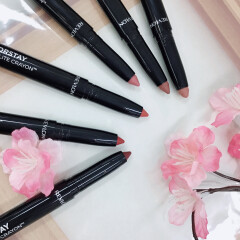 【REVLON(レブロン)】最軽❣️スルスル描けるクレヨンエンジェルリップ🧚🏼‍♀️✨